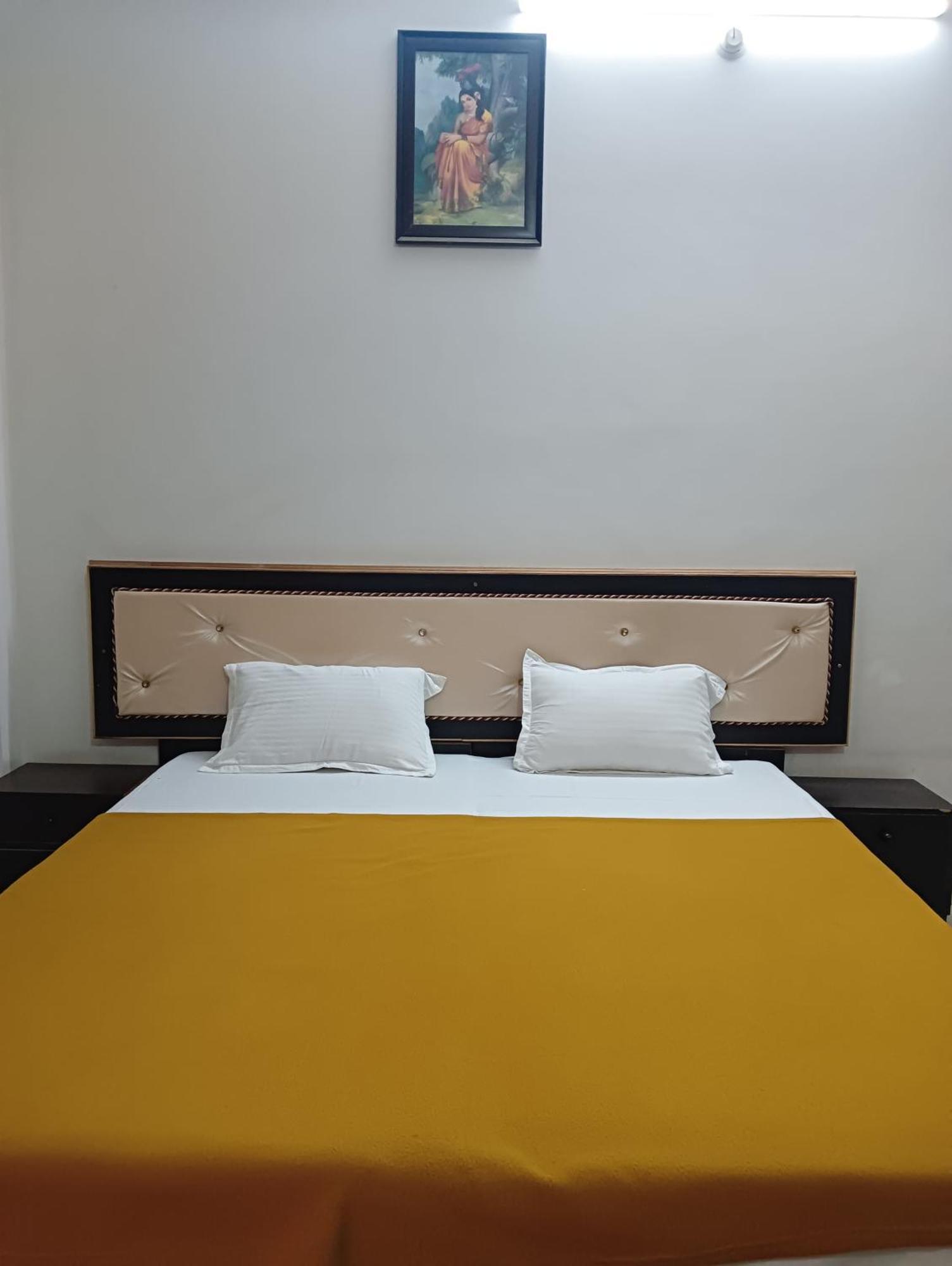 Varuna Palace Varanasi , Near Mandir & Ghat'S Kültér fotó
