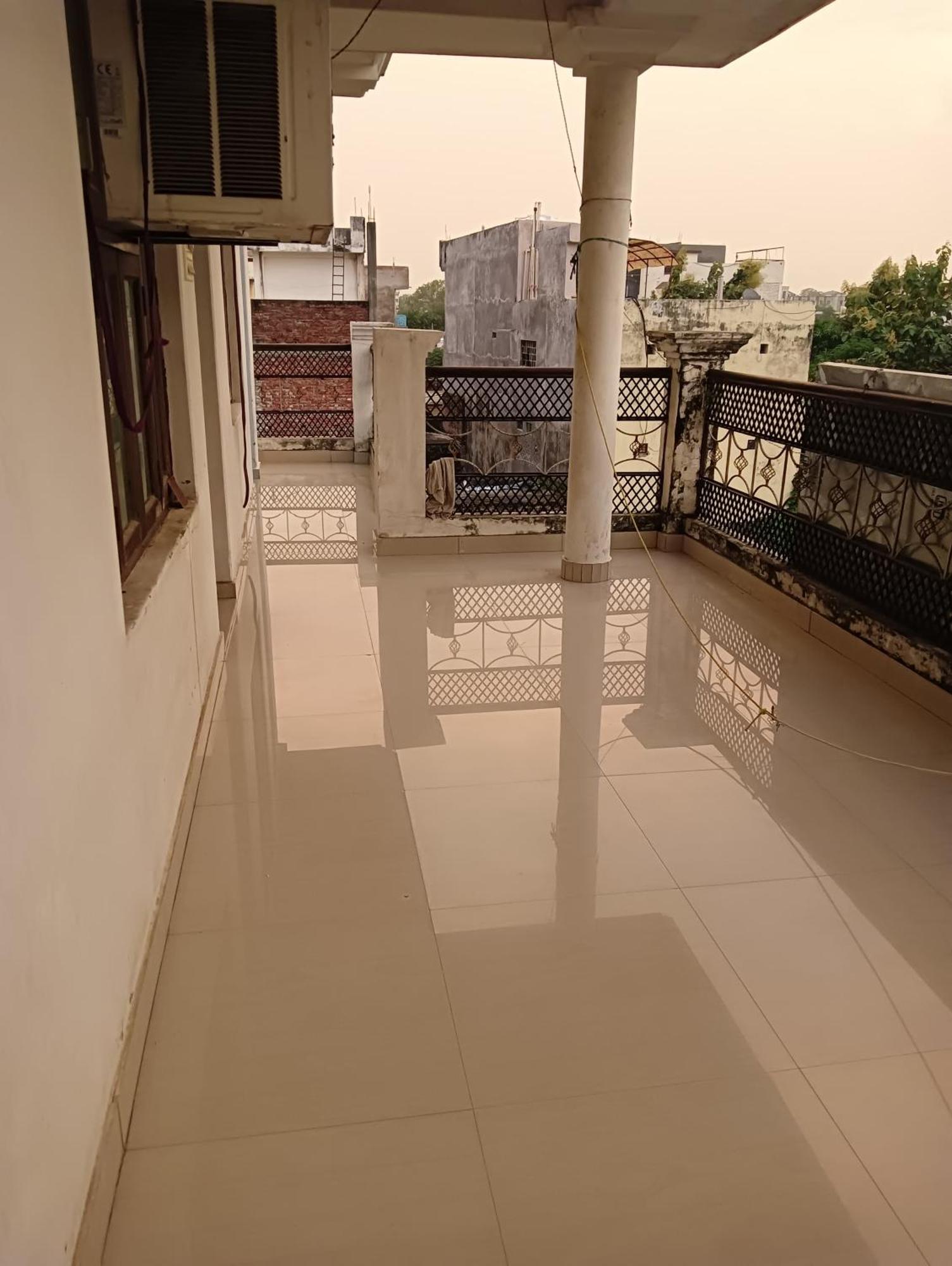 Varuna Palace Varanasi , Near Mandir & Ghat'S Kültér fotó